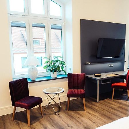 Hotel - Pension & Gaststaette "Alter Koenig" Hettstedt ภายนอก รูปภาพ