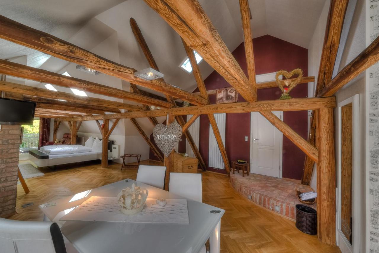Hotel - Pension & Gaststaette "Alter Koenig" Hettstedt ภายนอก รูปภาพ