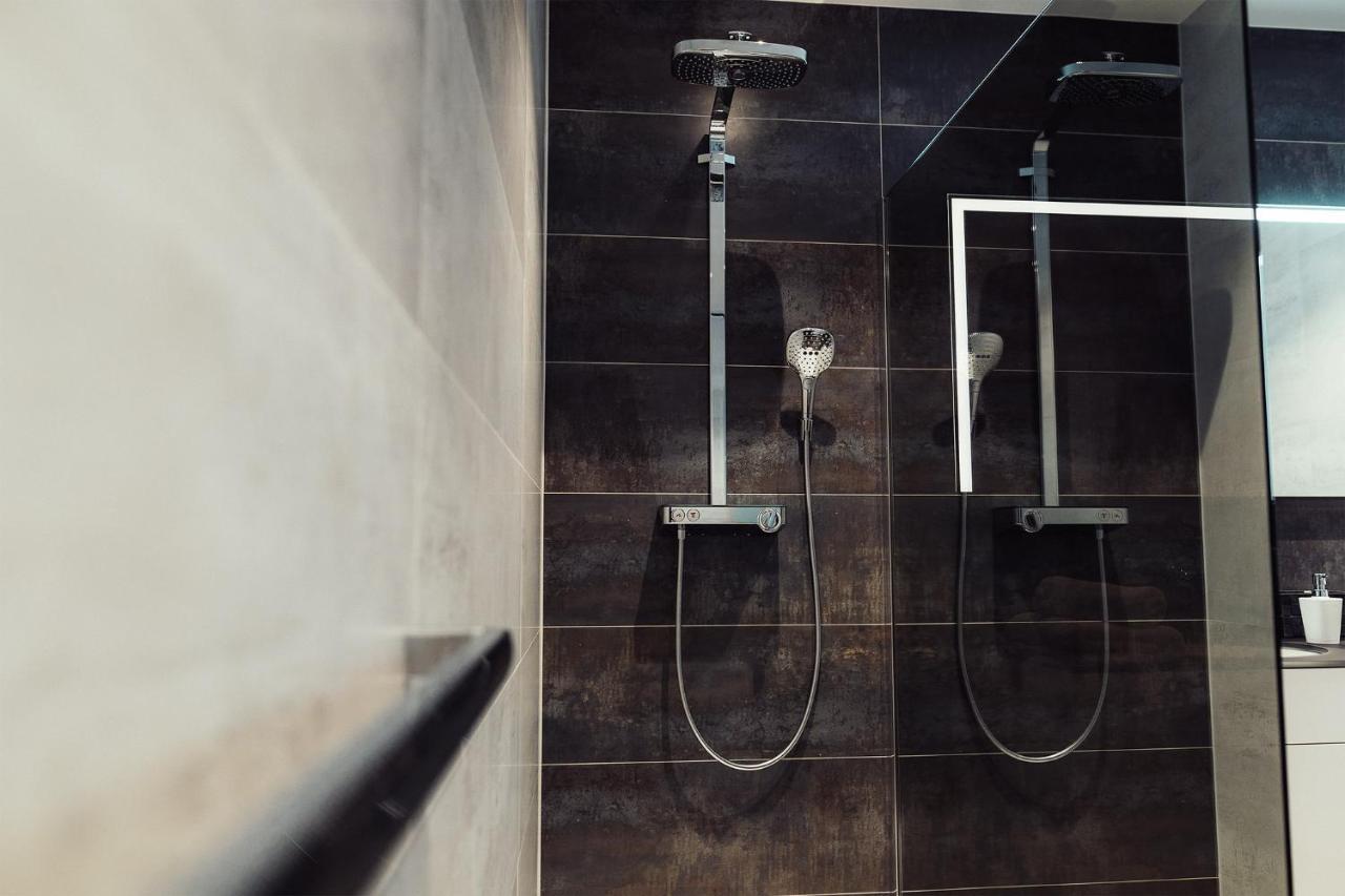 Hotel - Pension & Gaststaette "Alter Koenig" Hettstedt ภายนอก รูปภาพ